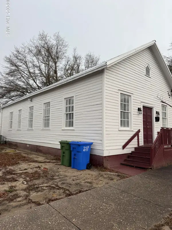 216 Marstellar Street, Wilmington, NC 28401