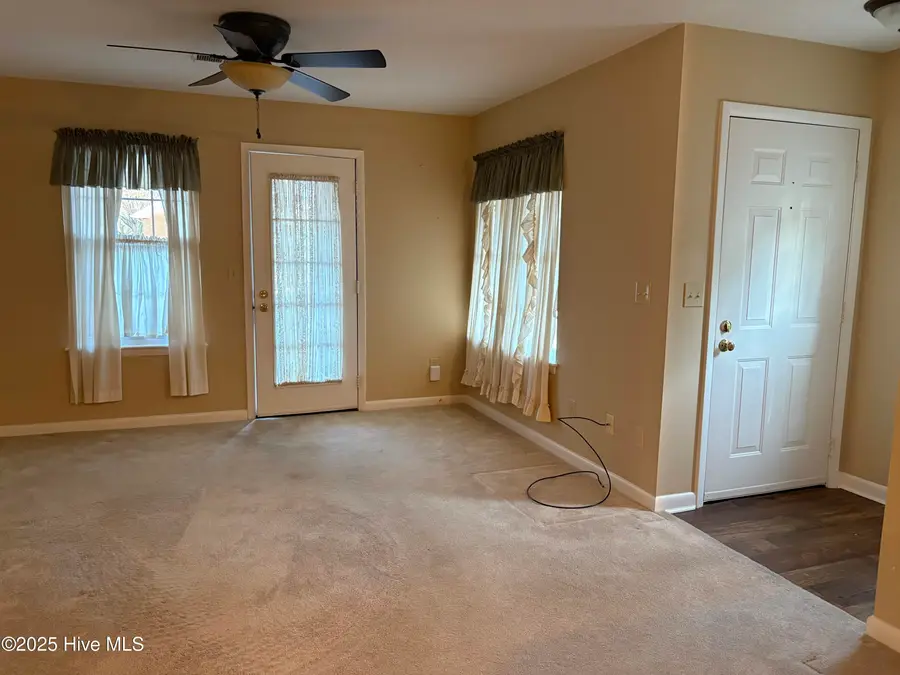 1203 Wilshire Circle, Aberdeen, NC 28315 - Image #2