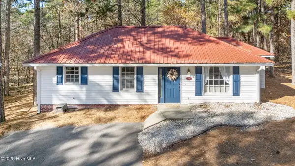 132 Villa Drive, Seven Lakes, NC 27376