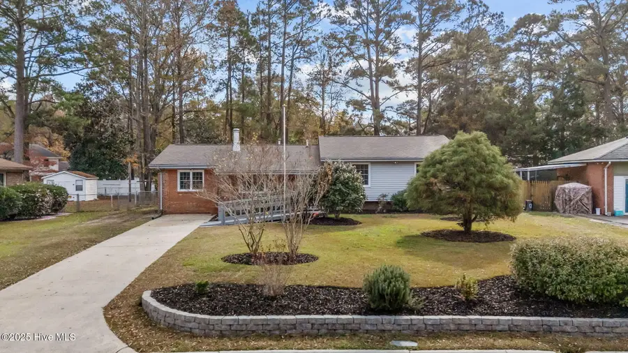 1002 Albemarle Court, New Bern, NC 28562 - Image #2