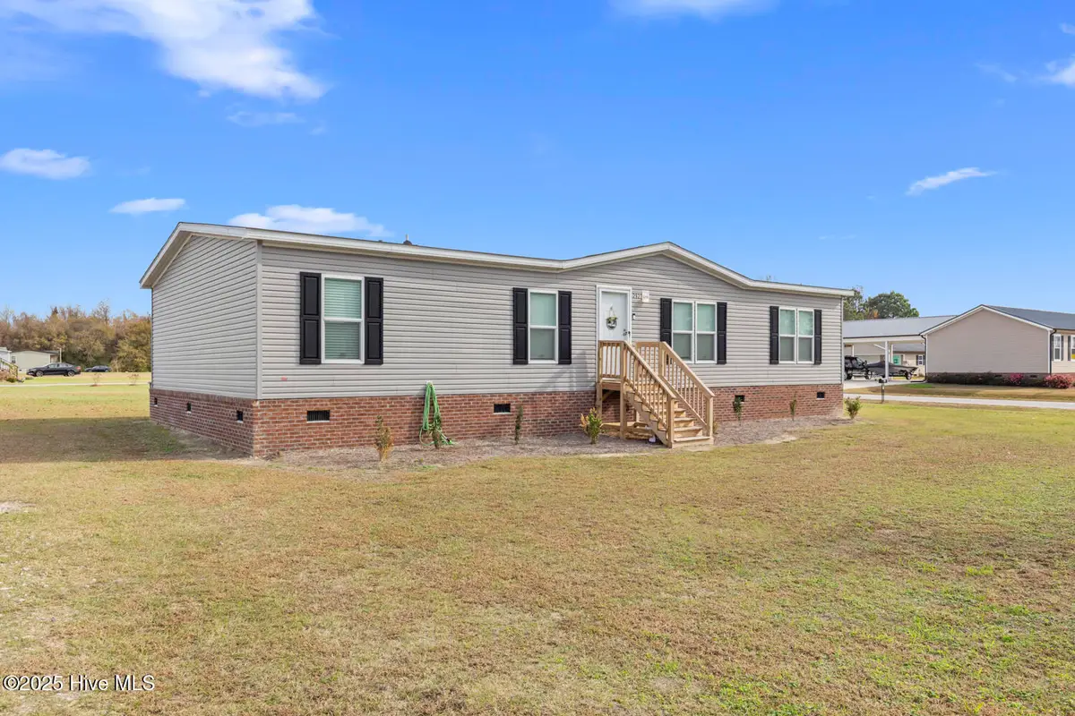 292 Sand Ridge Road, Beulaville, NC 28518 - Image #1