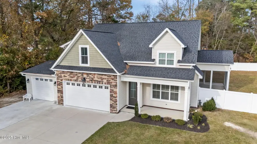2315 Plumosa Drive, Grimesland, NC 27837 - Image #2