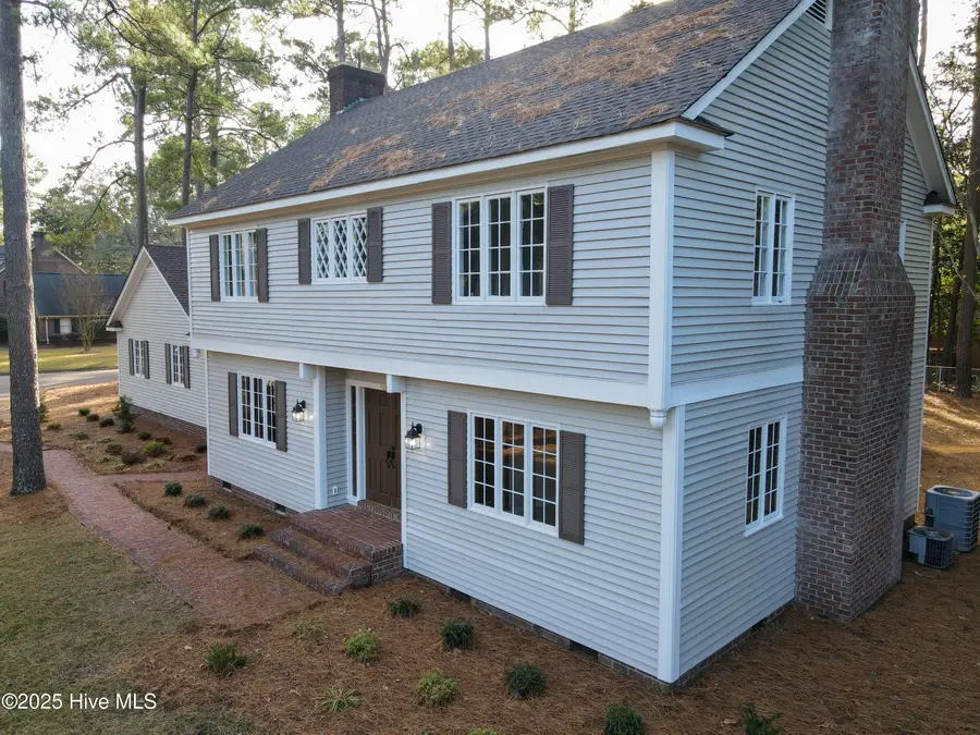 511 S Wilkinson Drive, Laurinburg, NC 28352 - Image #3