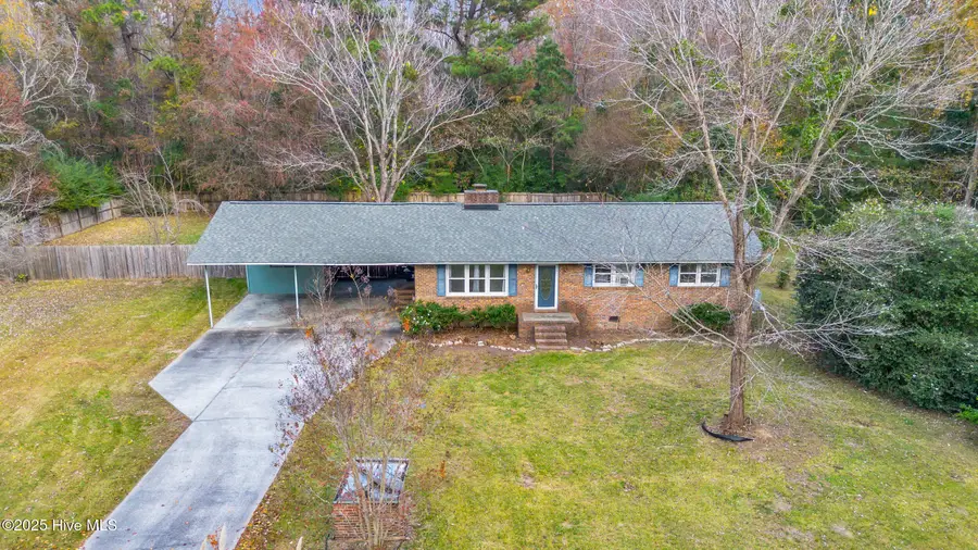 306 Crabapple Lane, Lake Waccamaw, NC 28450 - Image #3