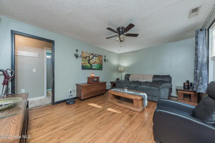 206 Kenneth Boulevard, Havelock, NC 28532 - Image #3