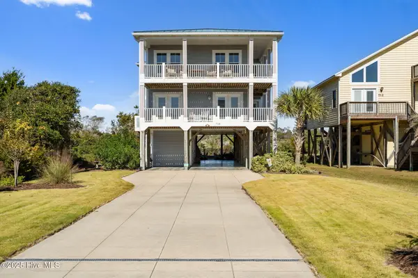 714 W Dolphin Drive, Oak Island, NC 28465