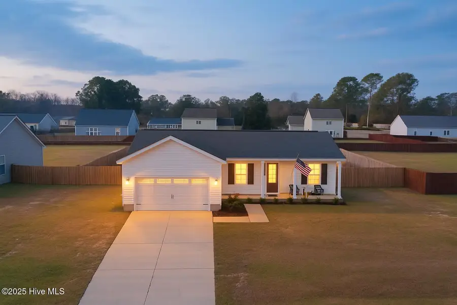 305 Gate Stone Lane, Jacksonville, NC 28540 - Image #2