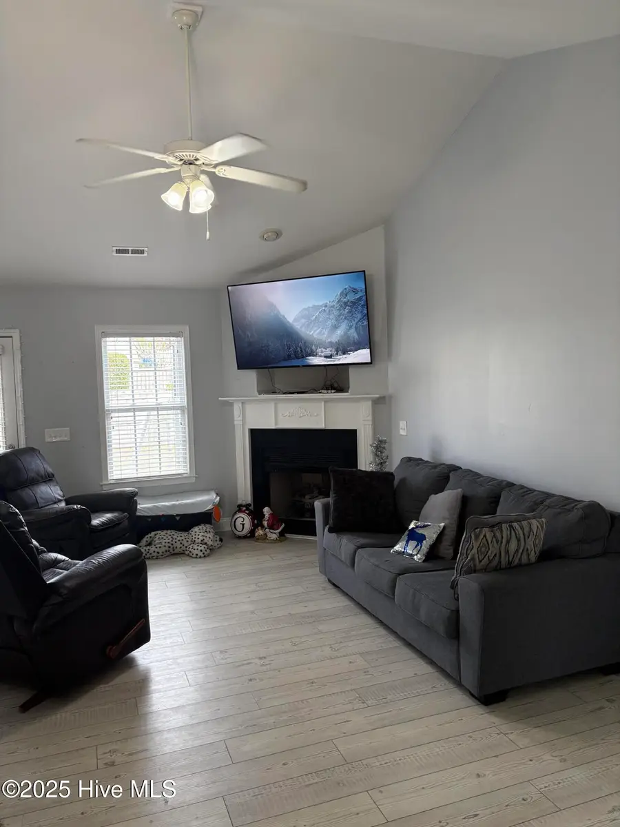 633 Walston Drive, Wilmington, NC 28412 - Image #3