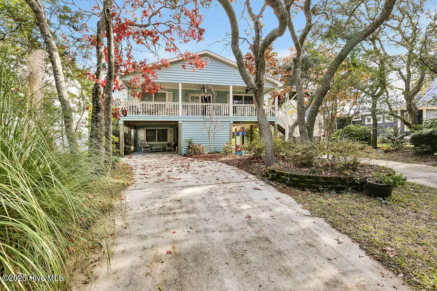 302 SE 79th Street, Oak Island, NC 28465 - Image #2