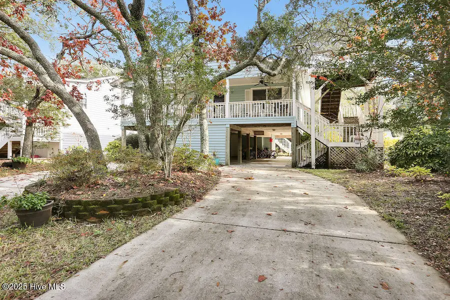 302 SE 79th Street, Oak Island, NC 28465 - Image #3