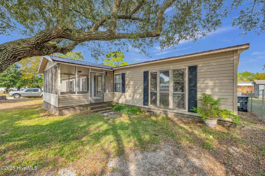 4762 Southgate Boulevard Se, Southport, NC 28461 - Image #2