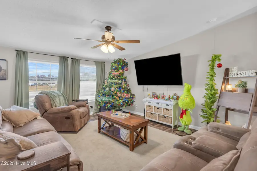 406 King Arthur Drive, Whiteville, NC 28472 - Image #2