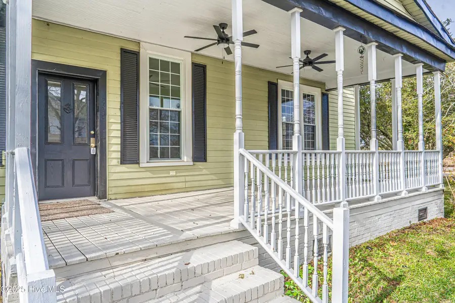 301 W Central Street, Maxton, NC 28364 - Image #3