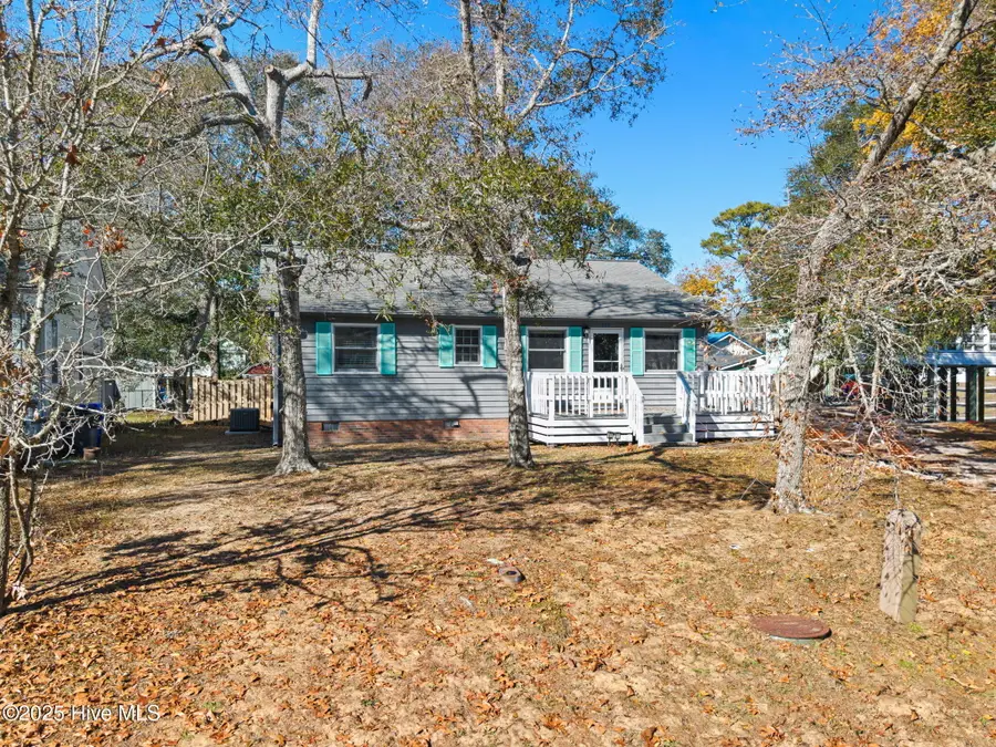 101 SE 12th Street, Oak Island, NC 28465 - Image #3