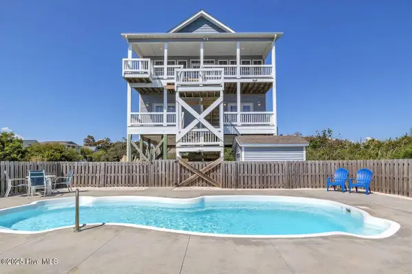 4325 E Pelican Drive, Oak Island, NC 28465