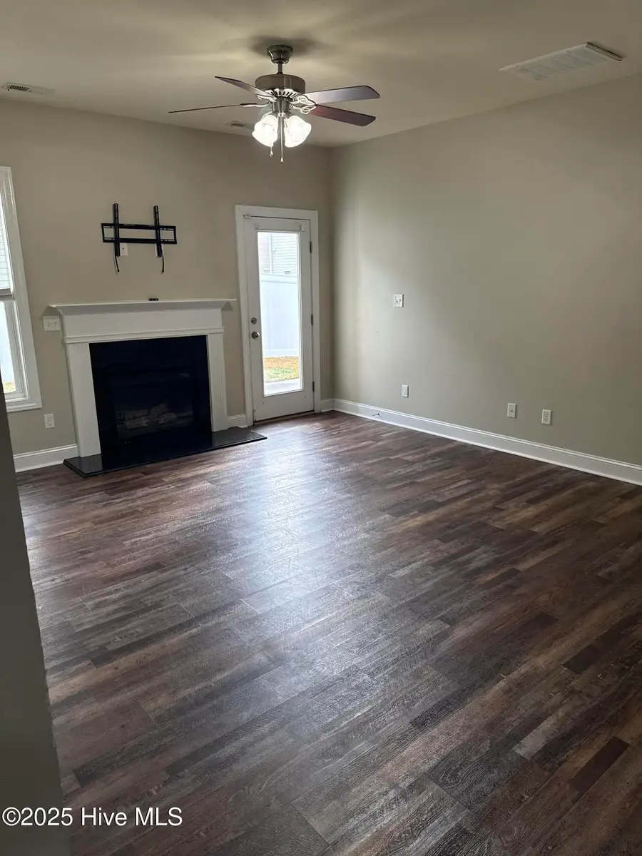 434 Peregrine Ridge Drive, New Bern, NC 28560 - Image #2