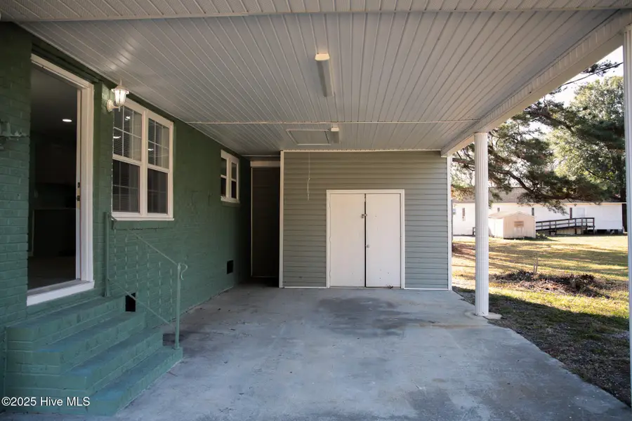 216 E Webster Street, Whiteville, NC 28472 - Image #3