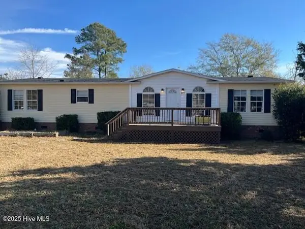 229 Pineview Road, Richlands, NC 28574