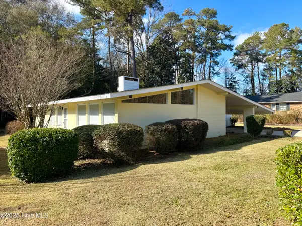 711 Bryce Street, Whiteville, NC 28472