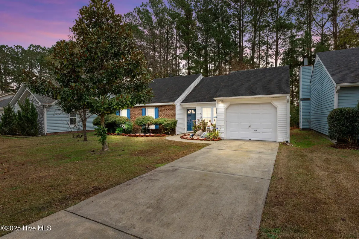 208 Rankin Court, New Bern, NC 28560 - Image #1