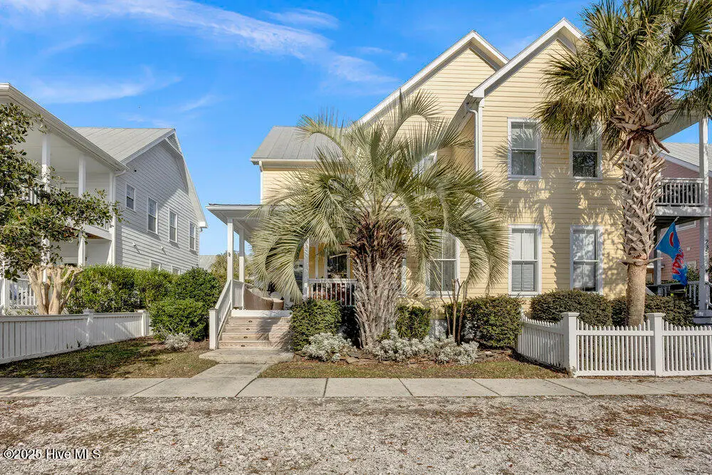 233 Silver Sloop Way, Carolina Beach, NC 28428 - Image #1