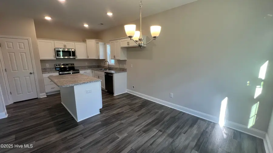 309 Starky Drive, Richlands, NC 28574 - Image #2