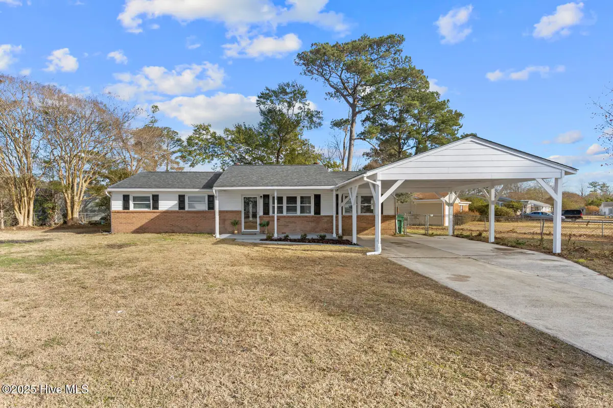 501 Holly Court, Jacksonville, NC 28540 - Image #1