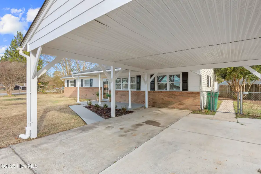 501 Holly Court, Jacksonville, NC 28540 - Image #3