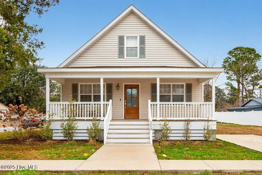 208 Pollock Street, Pollocksville, NC 28573 - Image #3