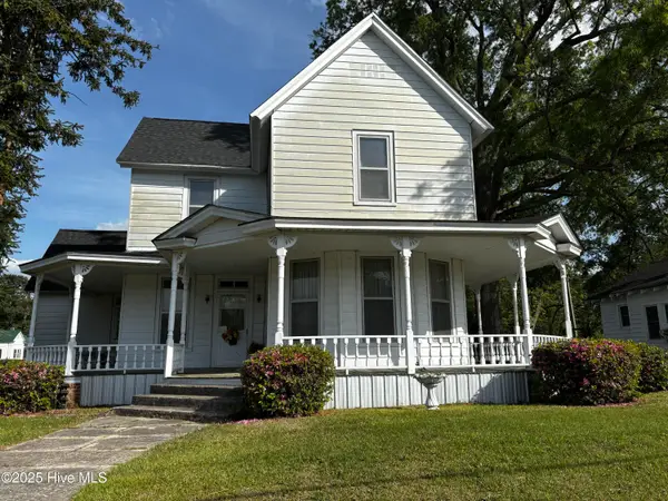 414 N Center Street, Mount Olive, NC 28365