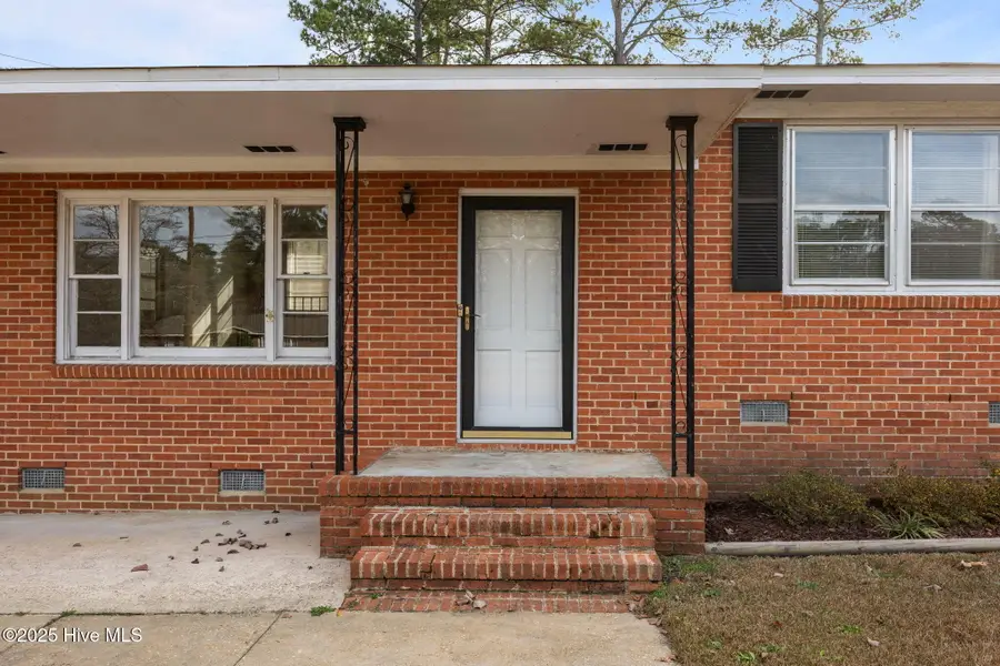 820 E Donaldson Avenue, Raeford, NC 28376 - Image #3