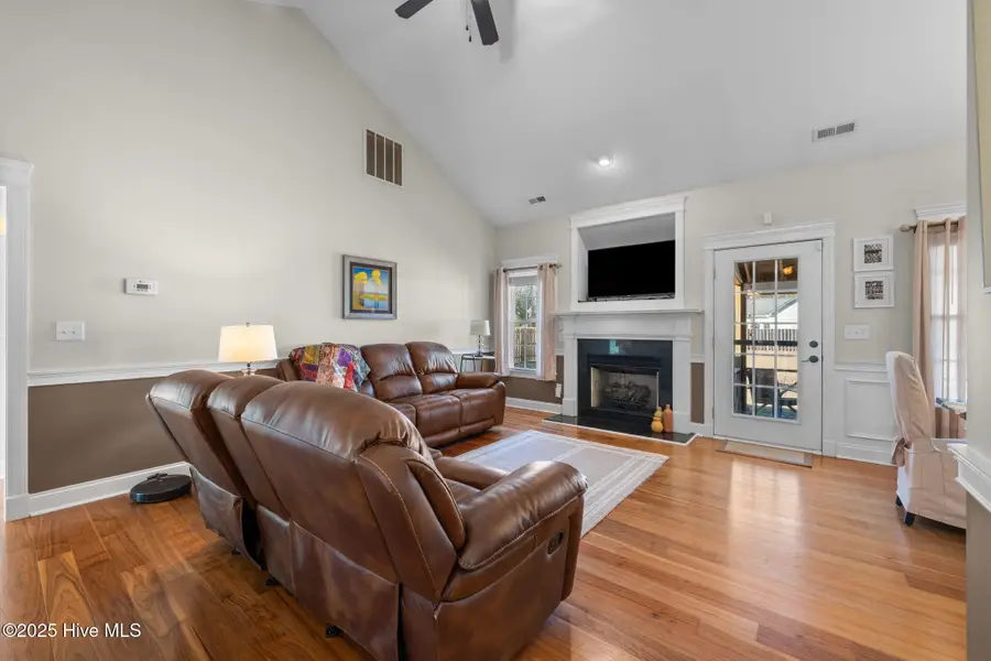 109 Fernie Lane, New Bern, NC 28560 - Image #2