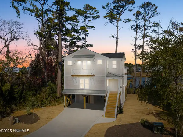 3704 E Yacht Drive, Oak Island, NC 28465