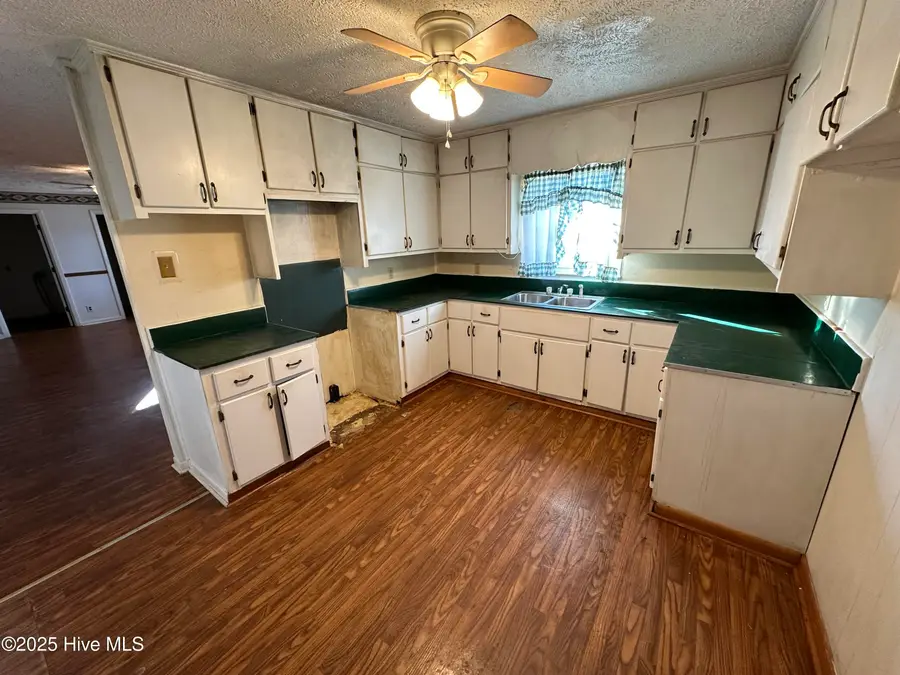 11380 Stewartsville Cemetery Road, Laurinburg, NC 28352 - Image #3