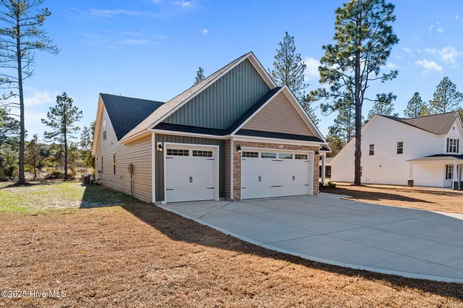 261 Twisted Pine Drive, Aberdeen, NC 28315 - Image #3