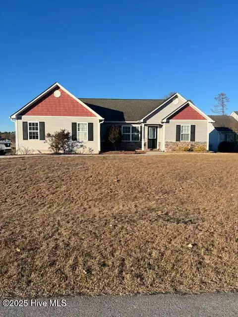 400 Duncan Drive S, Richlands, NC 28574