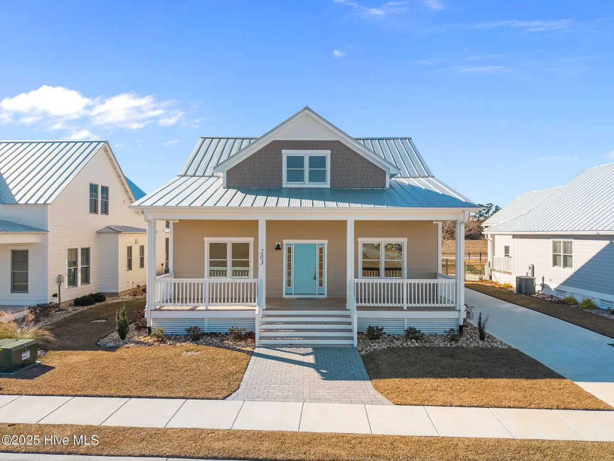203 Villagers Way, Swansboro, NC 28584 - Image #1