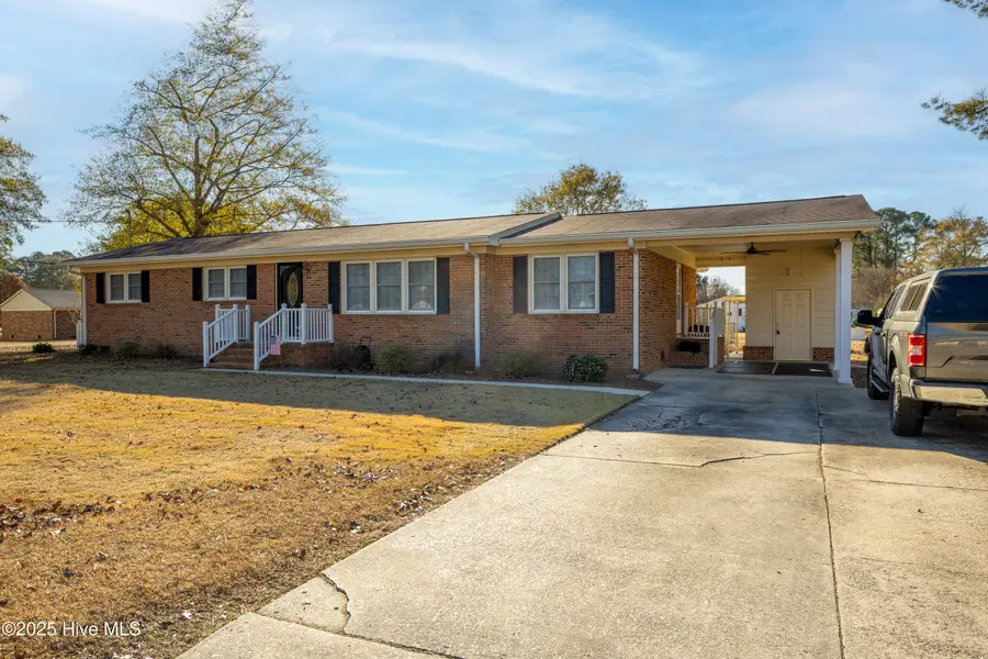 402 Willow Road, Clinton, NC 28328 - Image #3