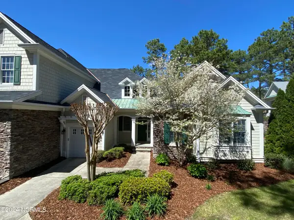 300 Cochrane Castle Circle # 1, Pinehurst, NC 28374