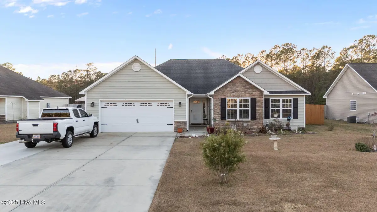 104 Apple Drive, Havelock, NC 28532 - Image #1