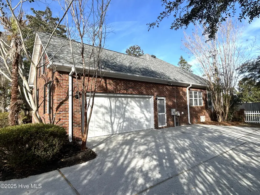 4921 Crosswinds Drive, Wilmington, NC 28409 - Image #2