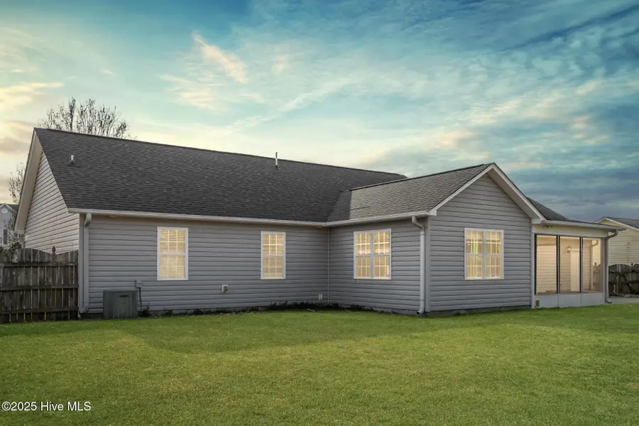 113 Airleigh Place, Richlands, NC 28574 - Image #2