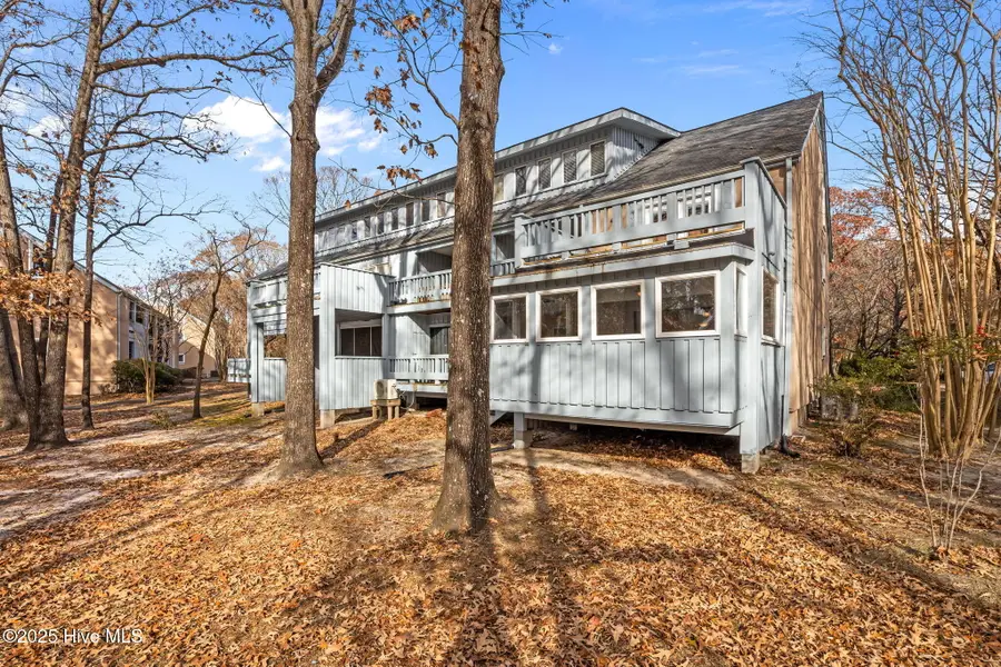 1304 Harbourside Drive, New Bern, NC 28560 - Image #2