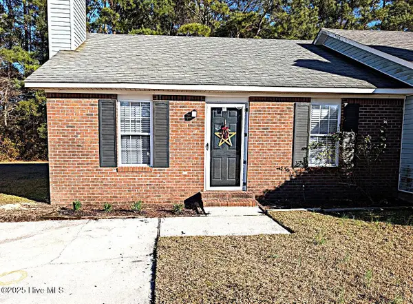 113 Live Oak Court, Midway Park, NC 28544