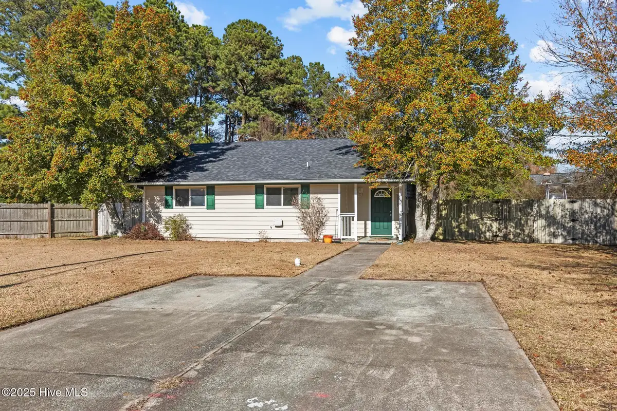 201 N Willow Lane, Jacksonville, NC 28546 - Image #1