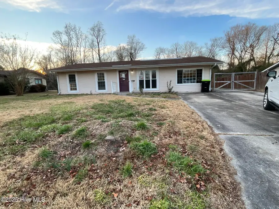 130 Tanglewood Drive, Jacksonville, NC 28540 - Image #2