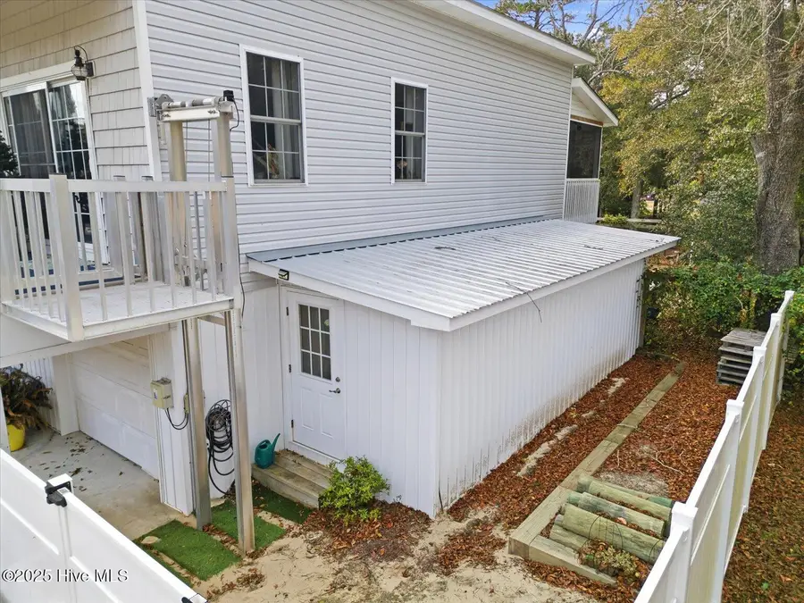 105 SE 17th Street, Oak Island, NC 28465 - Image #3