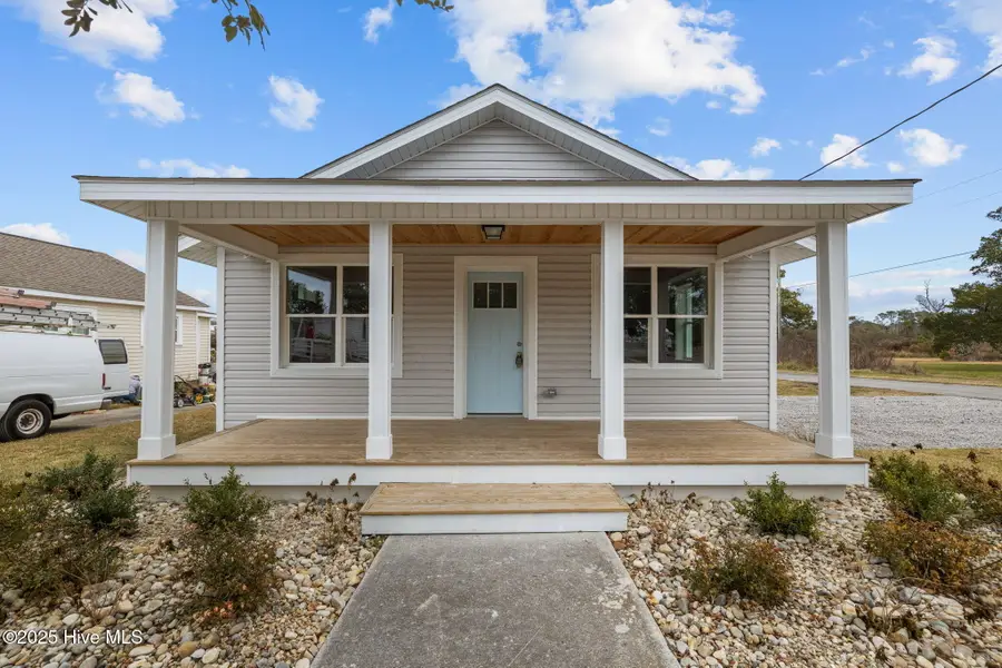613 Mulberry Street, Beaufort, NC 28516 - Image #2