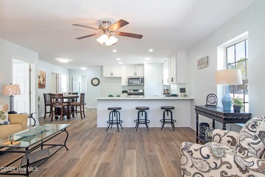 321 Hickory Road, Southport, NC 28461 - Image #3