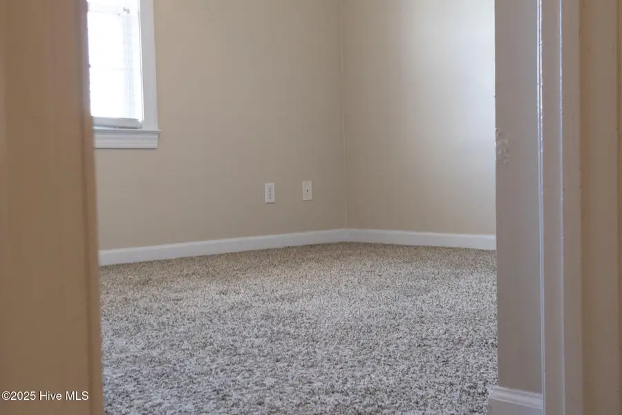 304 Streamwood Drive, Jacksonville, NC 28546 - Image #2